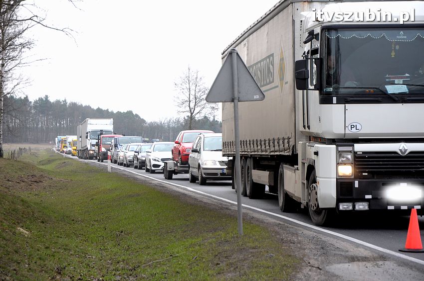 Wpadek na krajowej piątce, kierujący oplem miał 1,5 promila