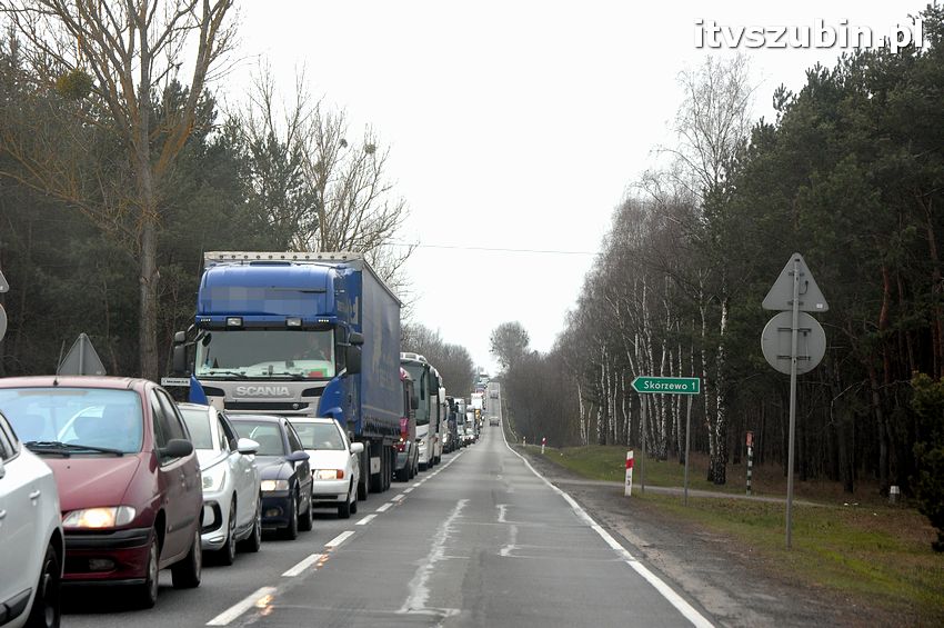 Wpadek na krajowej piątce, kierujący oplem miał 1,5 promila
