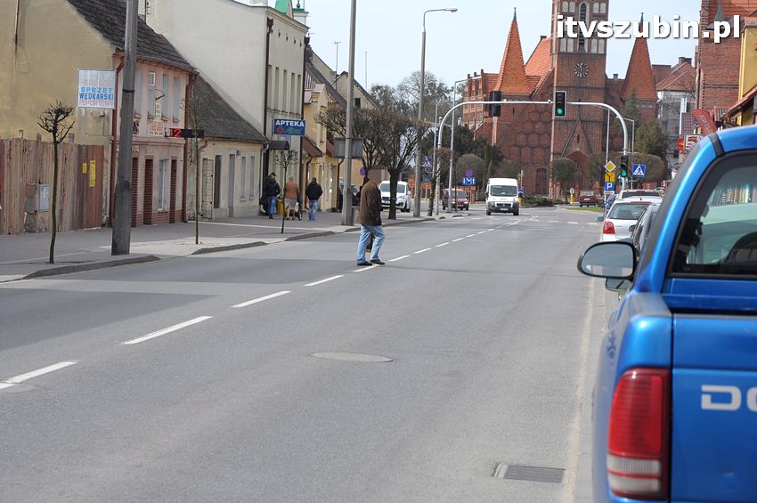 Koniec z mandatami za przechodzenie w niedowolnym miejscu.....