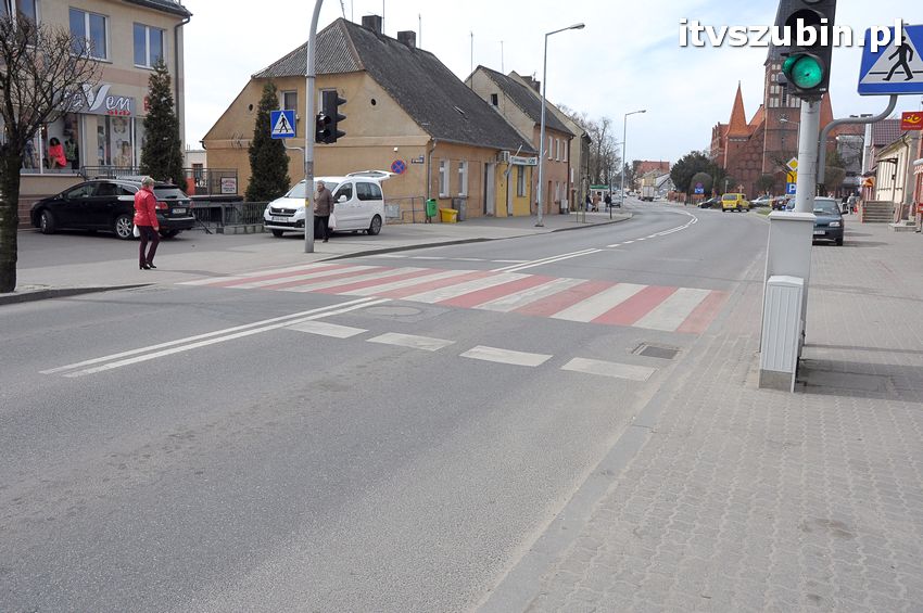 Koniec z mandatami za przechodzenie w niedowolnym miejscu.....