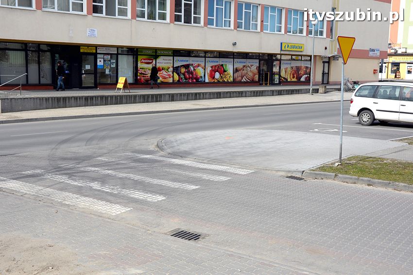 Koniec z mandatami za przechodzenie w niedowolnym miejscu.....