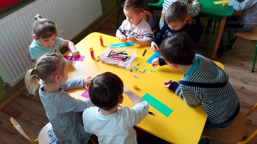 ?Międzynarodowy dzień książki dla dzieci? czyli w baśniową podróż z książką w dłoni?