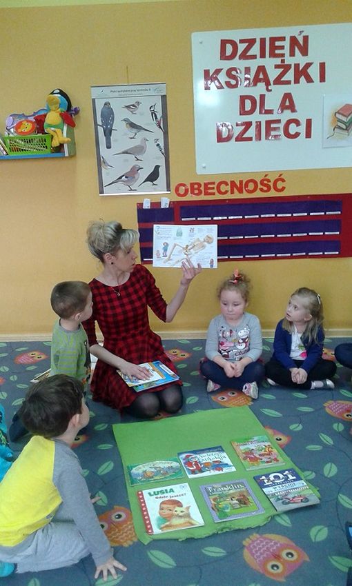 ?Międzynarodowy dzień książki dla dzieci? czyli w baśniową podróż z książką w dłoni?