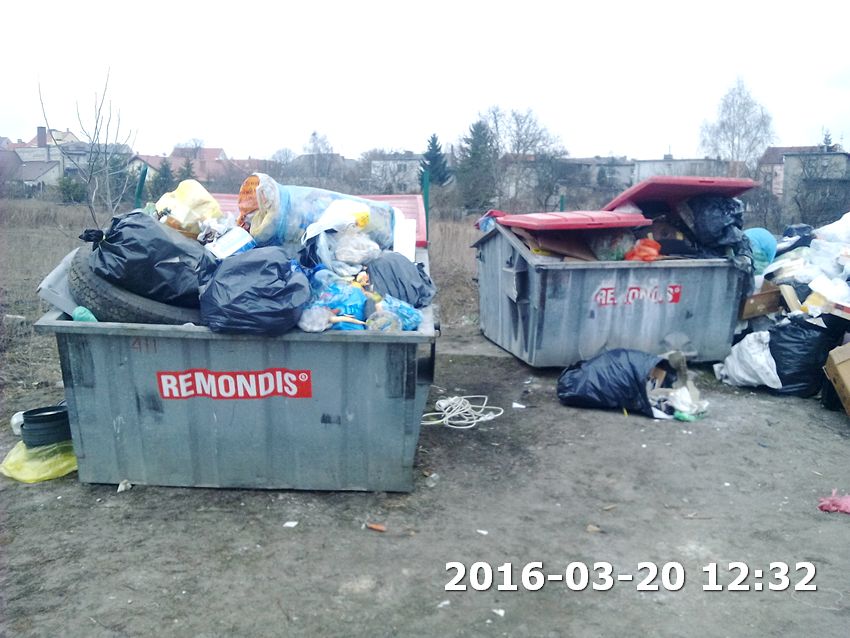 STOP NIELEGALNEMU GROMADZENIU ODPADÓW PRZY TARGOWISKU MIEJSKIM W SZUBINIE