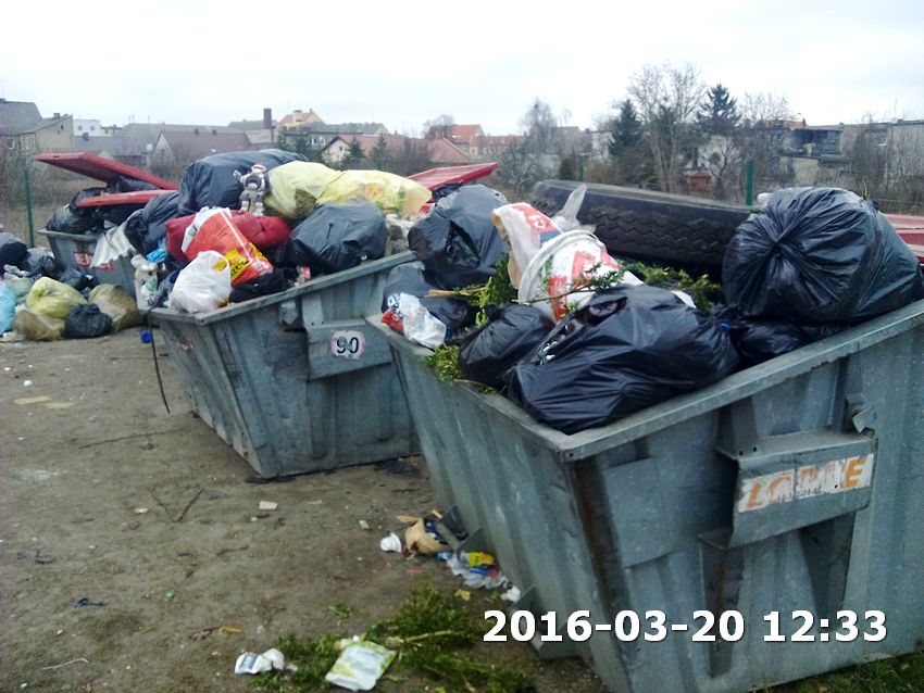 STOP NIELEGALNEMU GROMADZENIU ODPADÓW PRZY TARGOWISKU MIEJSKIM W SZUBINIE