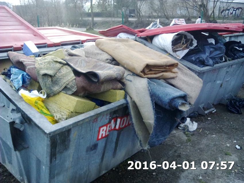 STOP NIELEGALNEMU GROMADZENIU ODPADÓW PRZY TARGOWISKU MIEJSKIM W SZUBINIE