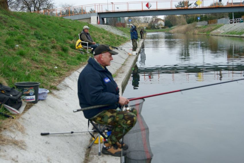 Zawody spławikowe koła PZW 128 Szubin w Łabiszynie