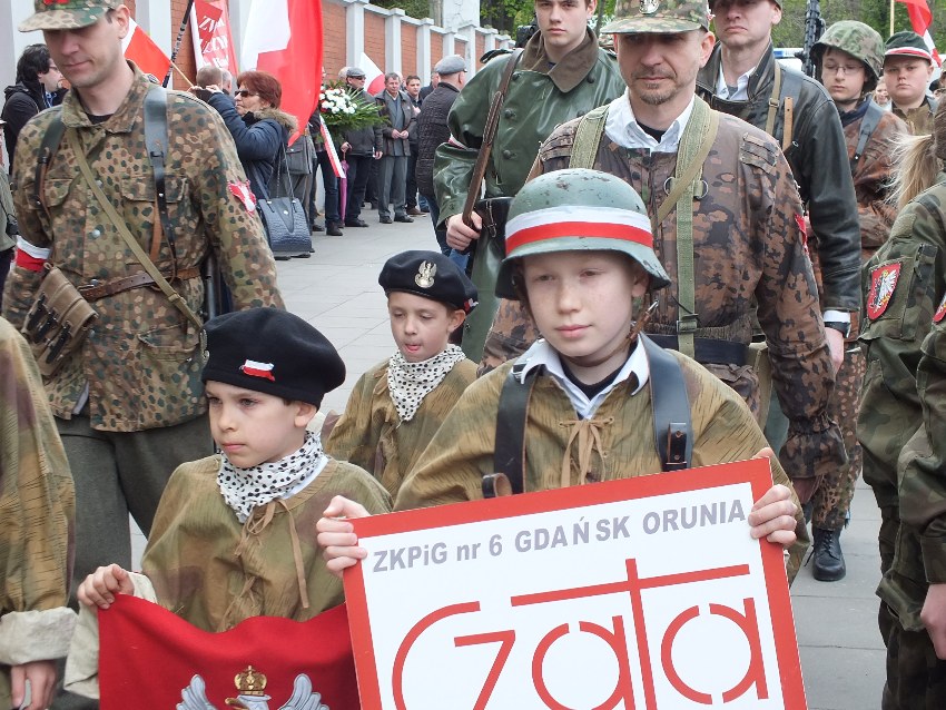 Uczniowie kadeci klasy wojskowej z ZSP w Szubinie uczestniczyli w Warszawie w uroczystości pogrzebowej Pułkownika 