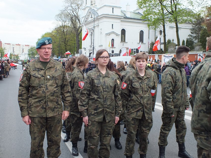 Uczniowie kadeci klasy wojskowej z ZSP w Szubinie uczestniczyli w Warszawie w uroczystości pogrzebowej Pułkownika 