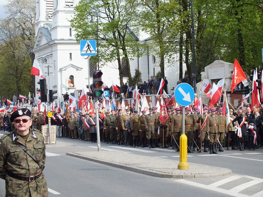 Uczniowie kadeci klasy wojskowej z ZSP w Szubinie uczestniczyli w Warszawie w uroczystości pogrzebowej Pułkownika 
