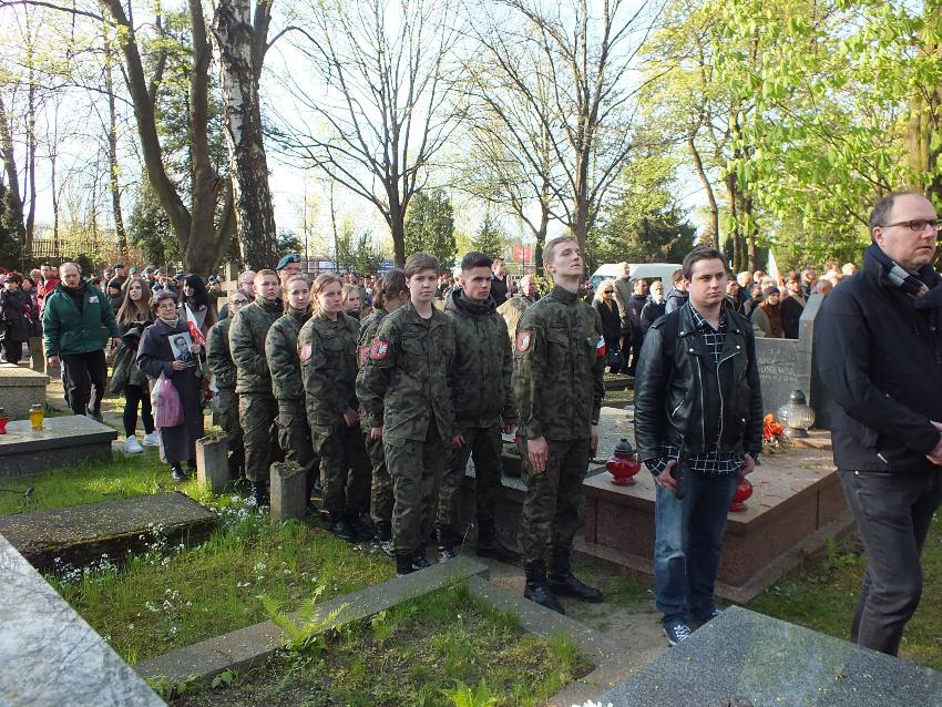 Uczniowie kadeci klasy wojskowej z ZSP w Szubinie uczestniczyli w Warszawie w uroczystości pogrzebowej Pułkownika 