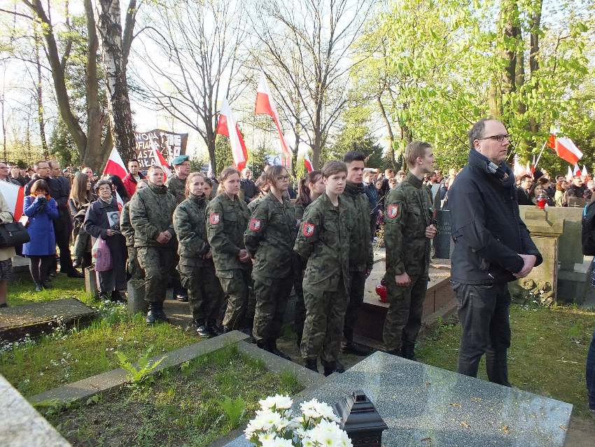 Uczniowie kadeci klasy wojskowej z ZSP w Szubinie uczestniczyli w Warszawie w uroczystości pogrzebowej Pułkownika 
