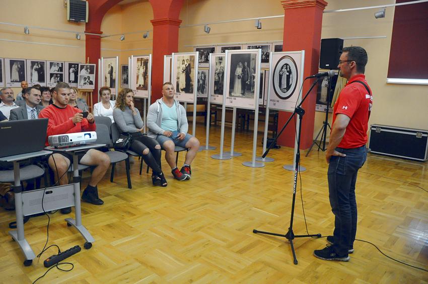 Spotkanie ze złotym medalistą World Strongest Man Marcinem Sendwickim [FILM]