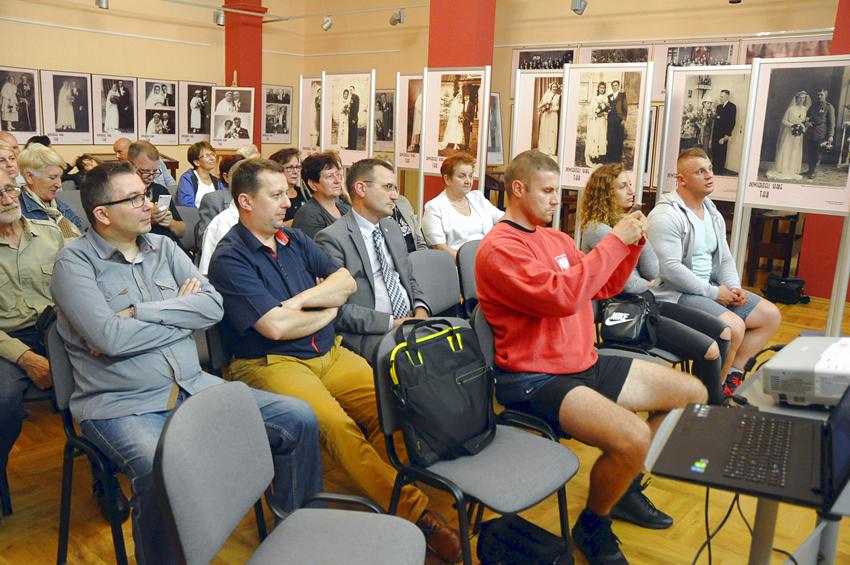 Spotkanie ze złotym medalistą World Strongest Man Marcinem Sendwickim [FILM]