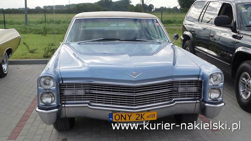 Kawalkada amerykańskich aut wyruszyła na zlot do Łeby