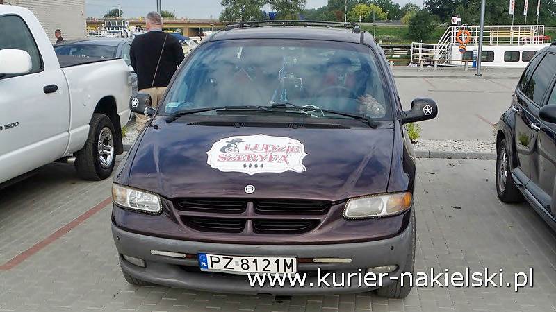 Kawalkada amerykańskich aut wyruszyła na zlot do Łeby