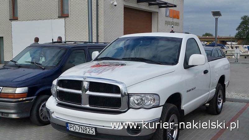 Kawalkada amerykańskich aut wyruszyła na zlot do Łeby