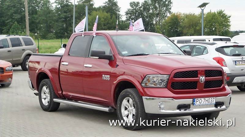 Kawalkada amerykańskich aut wyruszyła na zlot do Łeby