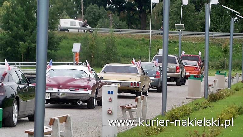 Kawalkada amerykańskich aut wyruszyła na zlot do Łeby