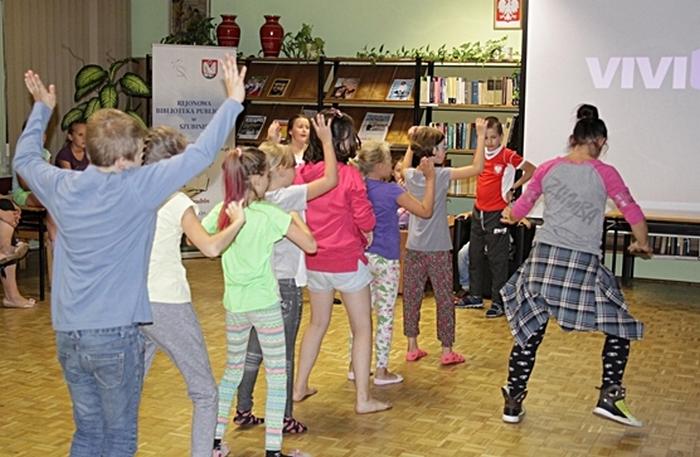 Letnia noc w bibliotece