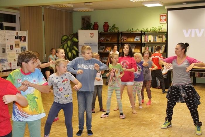 Letnia noc w bibliotece