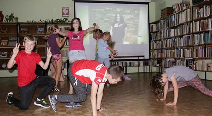 Letnia noc w bibliotece