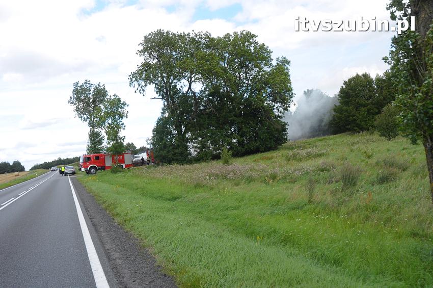 Pożar przyczep ze słomą na krajowej piątce