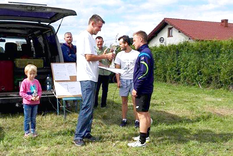 K.P. HURAGAN z pucharem Sołtysa Skórzewa