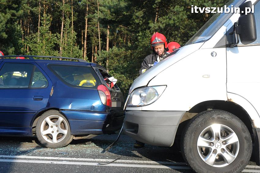 Kolizja 4 pojazdów na krajowej piątce w Nowym Świecie
