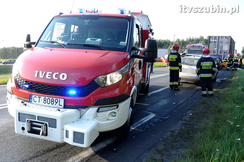 Kolizja 4 pojazdów na krajowej piątce w Nowym Świecie