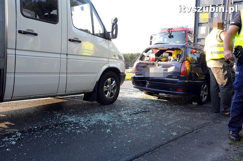 Kolizja 4 pojazdów na krajowej piątce w Nowym Świecie