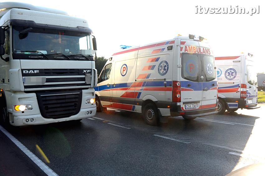 Kolizja 4 pojazdów na krajowej piątce w Nowym Świecie