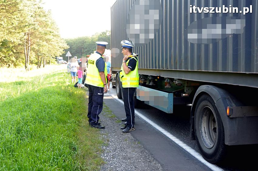 Kolizja 4 pojazdów na krajowej piątce w Nowym Świecie