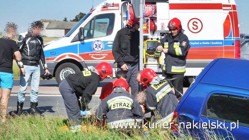 Zderzenie samochodów osobowych na skrzyżowaniu ul. Olszewskiej z drogą krajową nr 10