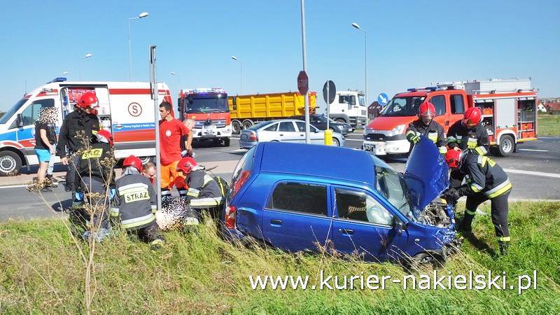 Zderzenie samochodów osobowych na skrzyżowaniu ul. Olszewskiej z drogą krajową nr 10