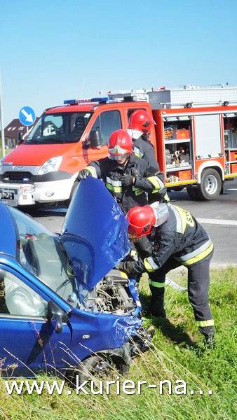 Zderzenie samochodów osobowych na skrzyżowaniu ul. Olszewskiej z drogą krajową nr 10