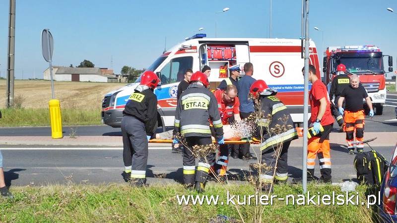 Zderzenie samochodów osobowych na skrzyżowaniu ul. Olszewskiej z drogą krajową nr 10