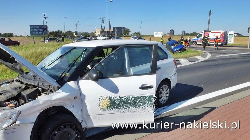Zderzenie samochodów osobowych na skrzyżowaniu ul. Olszewskiej z drogą krajową nr 10