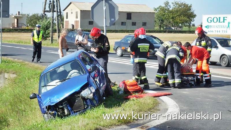 Zderzenie samochodów osobowych na skrzyżowaniu ul. Olszewskiej z drogą krajową nr 10