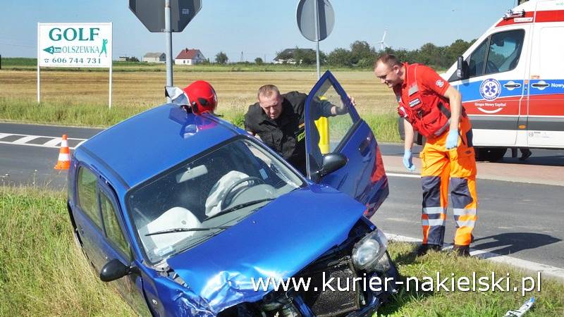 Zderzenie samochodów osobowych na skrzyżowaniu ul. Olszewskiej z drogą krajową nr 10