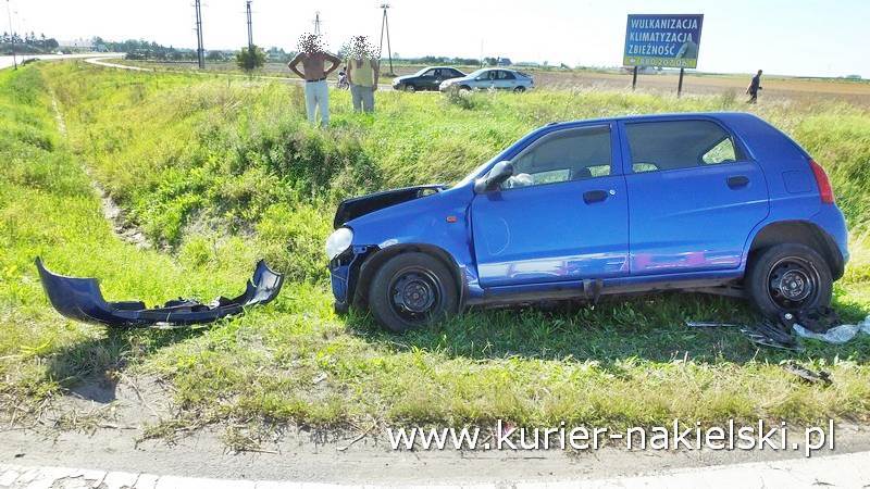 Zderzenie samochodów osobowych na skrzyżowaniu ul. Olszewskiej z drogą krajową nr 10