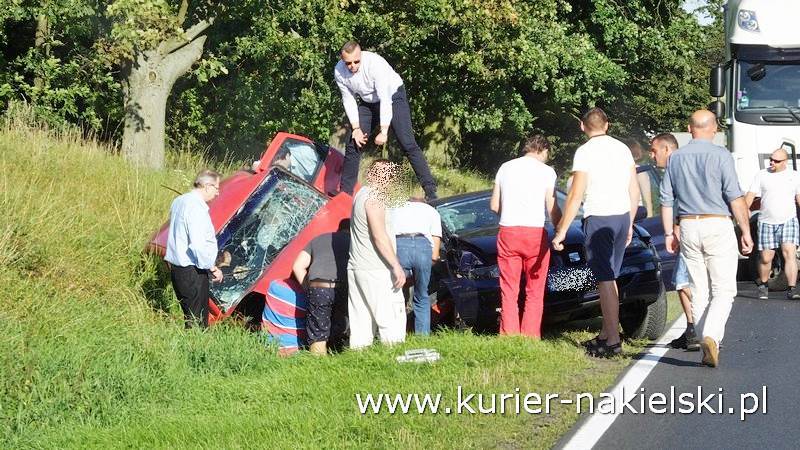 Wypadek na drodze krajowej nr 10 pomiędzy Minikowem, a Strzelewem