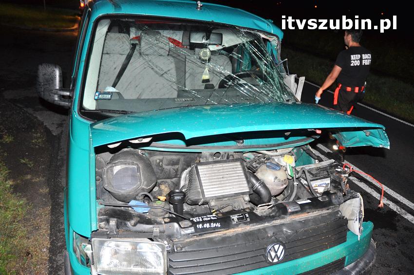 Wieczorna kolizja busa z ciągnikiem rolniczym [USTALENIA POLICJI]