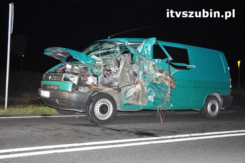 Wieczorna kolizja busa z ciągnikiem rolniczym [USTALENIA POLICJI]