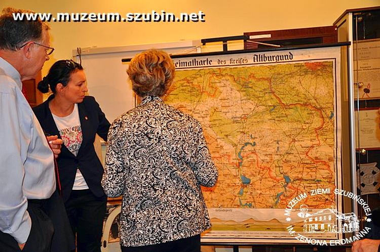 Wizyta rodzin jeńców amerykańskich