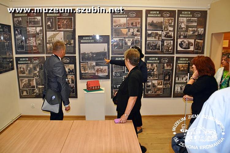 Wizyta rodzin jeńców amerykańskich