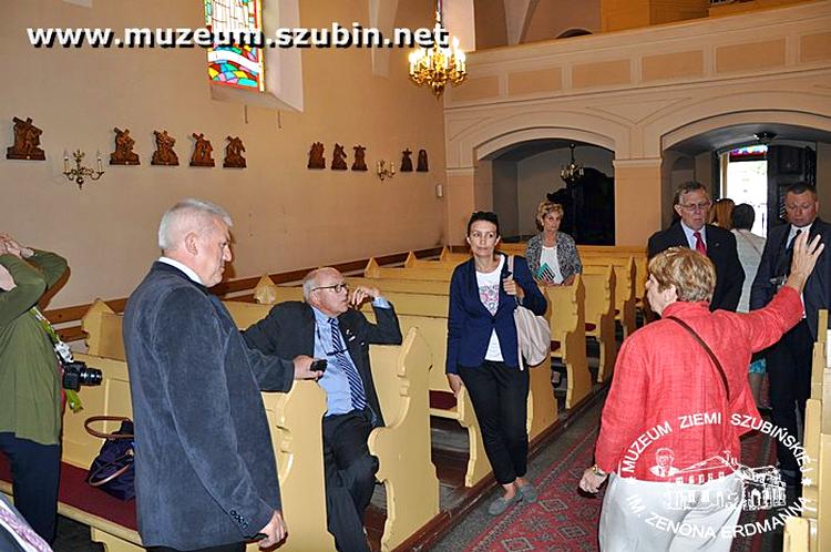 Wizyta rodzin jeńców amerykańskich