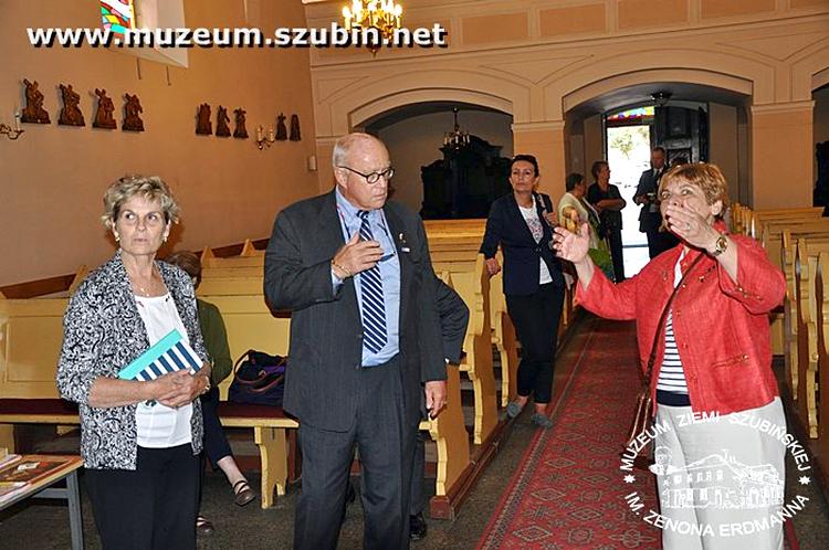 Wizyta rodzin jeńców amerykańskich