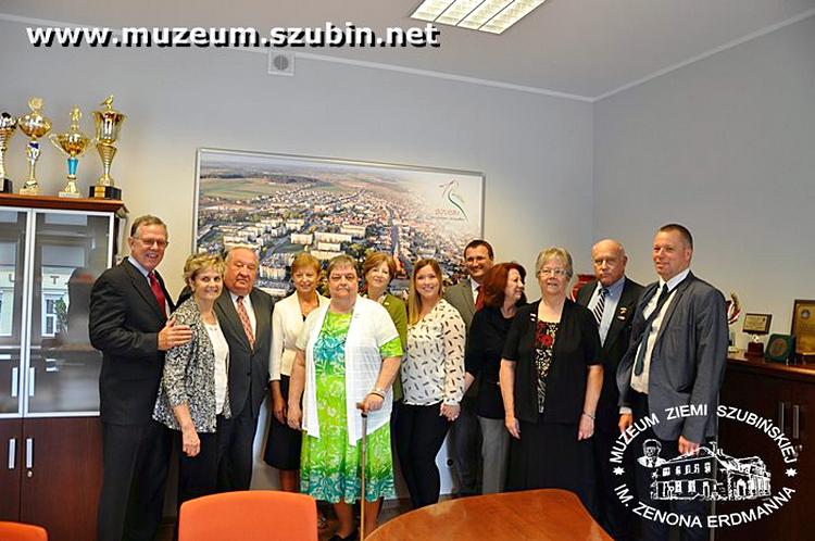 Wizyta rodzin jeńców amerykańskich