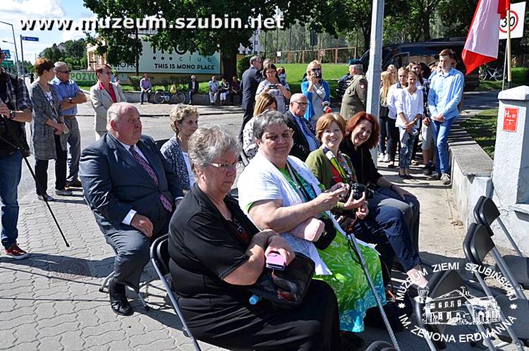 Wizyta rodzin jeńców amerykańskich